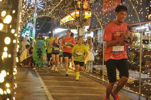 BIB: 3225, 3773
                            <button type="button" onclick="openModal(26220318)" class="btn btn-primary btn-sm float-right btn-popup" data-toggle="modal" data-target=".modal-high-quality">
                        <i class="fas fa-shopping-cart"></i> Add to Cart
                    </button>
                                            <button type="button" onclick="isThisMe(26220318, true)" class="btn btn-success btn-sm float-right btn-popup btn-isme hidden" data-toggle="tooltip" data-placement="bottom" title="นี่คือรูปของคุณใช่ไหม คลิกที่นี่เพื่อเอาเข้าอัลบั้ม">
                        <i class="fas fa-plus"></i> Add to album
                    </button>
                    <button type="button" onclick="isThisMe(26220318, false)" class="btn btn-warning btn-sm float-right btn-popup btn-isnotme hidden">
                        <i class="fas fa-ban"></i> Remove from album
                    </button>